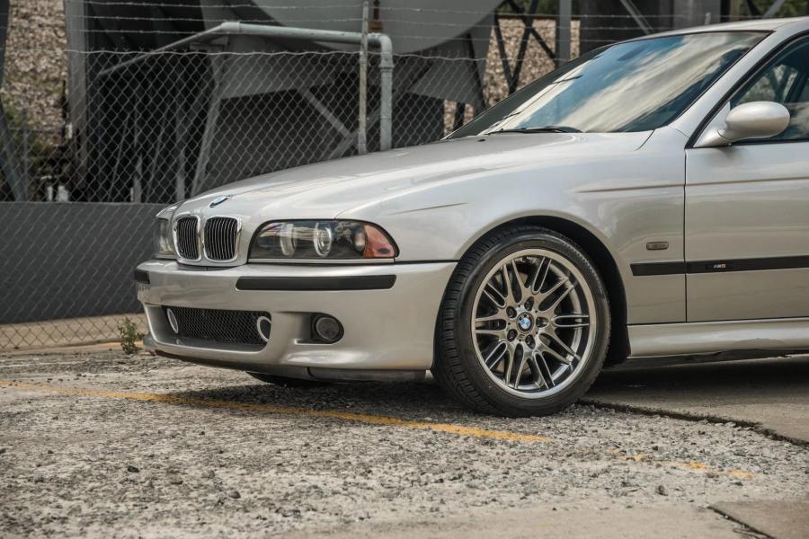 Детали экстерьера BMW M5 (E39) 2003 года  (фото 14 из 148)